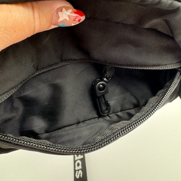 Adidas Black Inner Pockets Adjustable Strap Casual Belt Bag & Fanny Pack - Picture 6 of 6